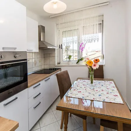 Dragica Apartment *