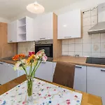 Apartment Dragica